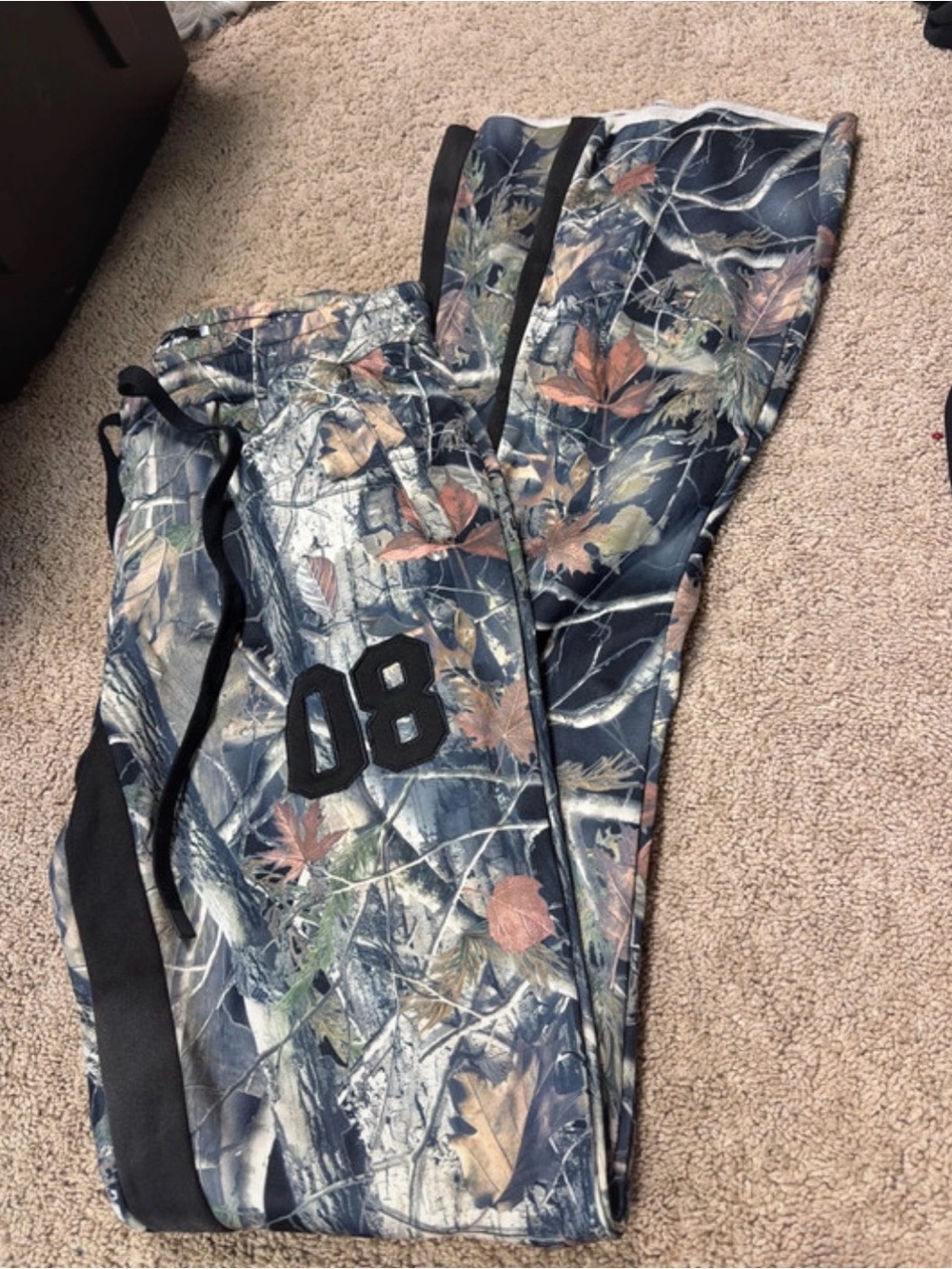Camo Leaf Print stacked flare XL NWOT